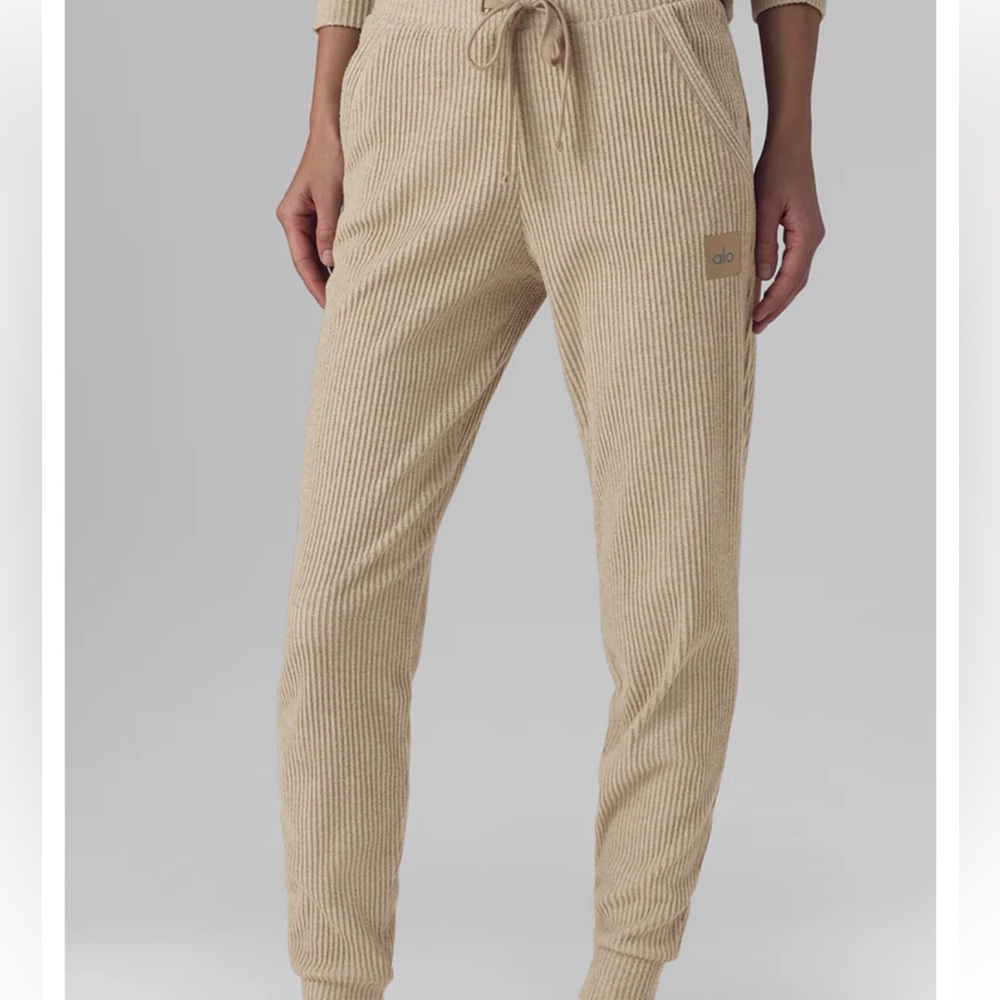 ALO muse jogger pants